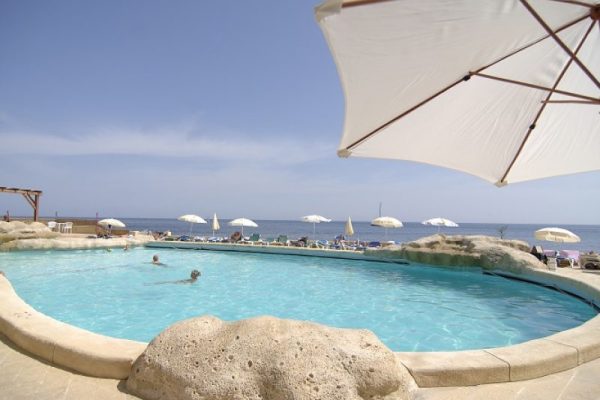 The-Preluna-Hotel-Spa-27-800x600