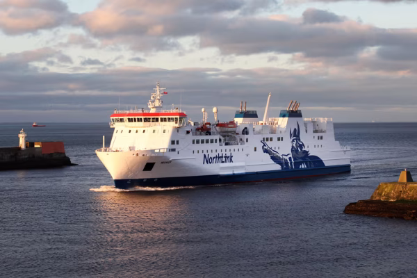 mv-hrossey-sails-into-aberdeen-harbour